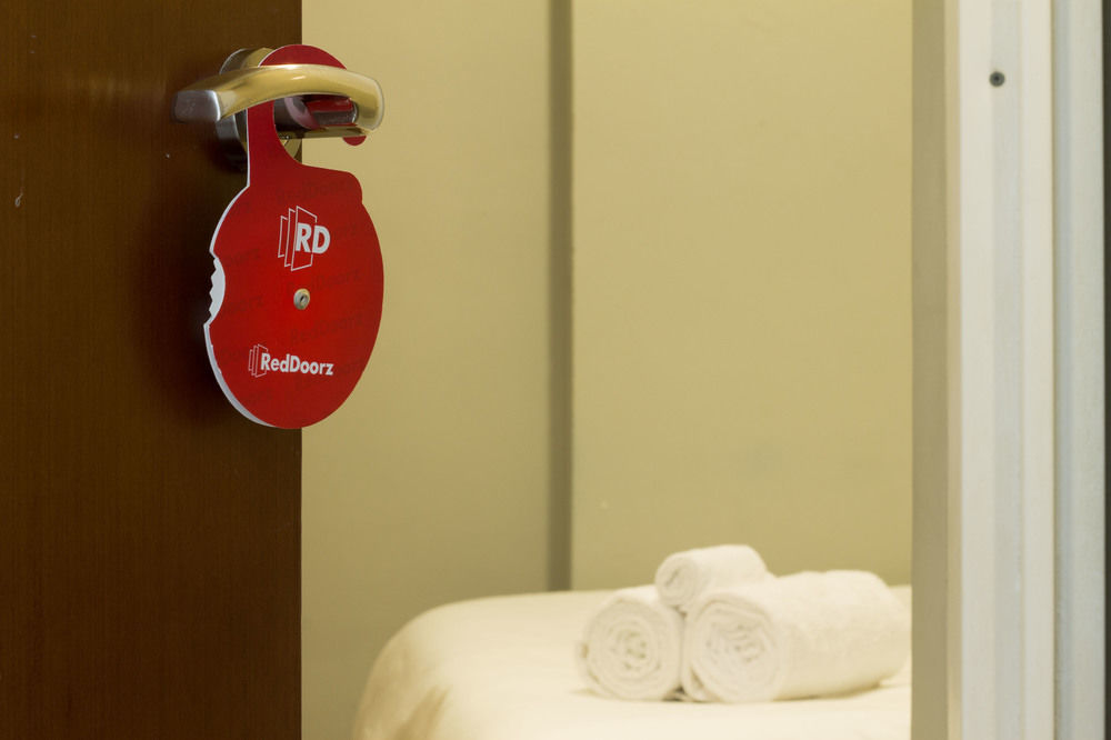Reddoorz @ Kwitang Hotel จาการ์ตา ภายนอก รูปภาพ